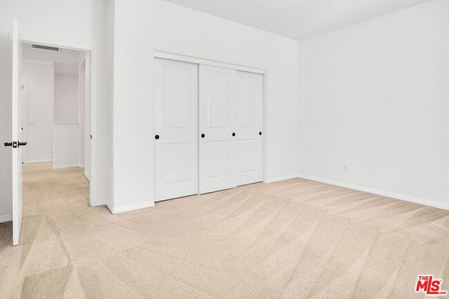 Building Photo - 3971 Somerston Way