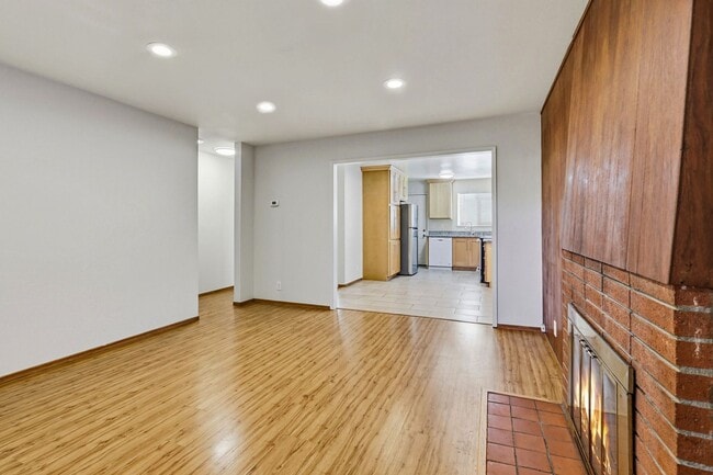 Building Photo - 1559 S Wolfe Rd