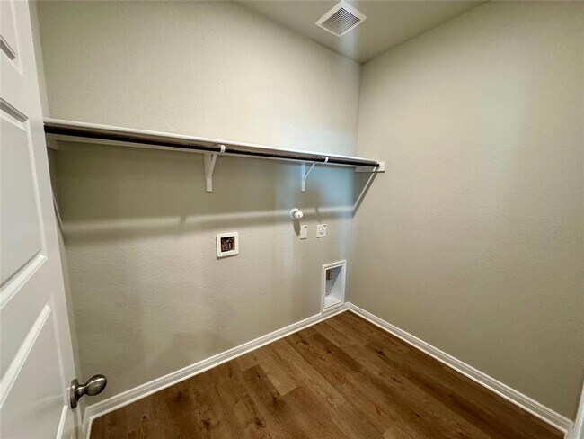 Building Photo - 761 Staglin St