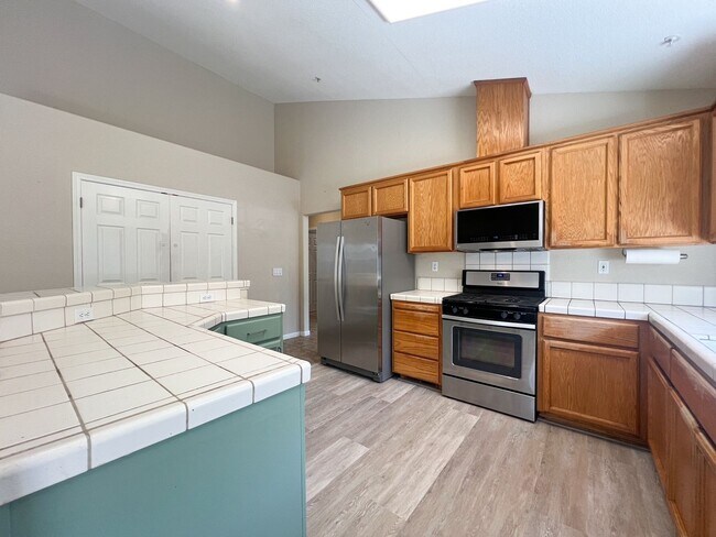 Building Photo - Spacious Single-Level 3-Bedroom Home in Desirable North Napa