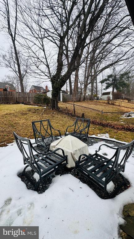 Building Photo - 1111 Dennis Ave