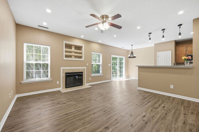 Building Photo - 3101 Sawyers Mill Dr