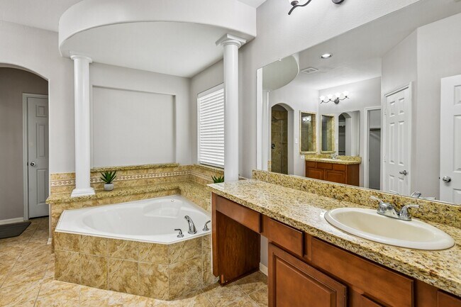 Building Photo - 28134 Kudzu Dr