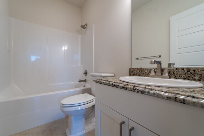 Building Photo - 4 Bed/3.5 Bath in Gig Harbor WA