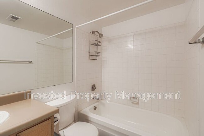 Building Photo - 11913 E Harvard Ave