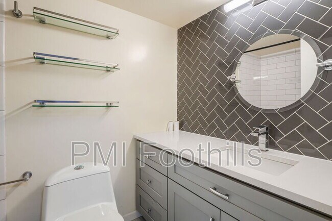 Building Photo - 1441 N Humboldt St