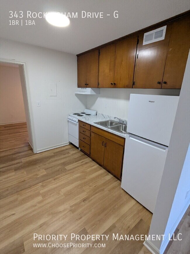 Building Photo - 343 Rockingham Dr