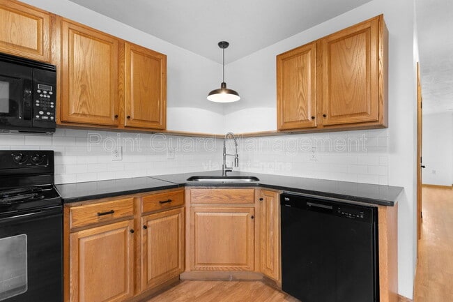 Building Photo - 2608 N Career Ave