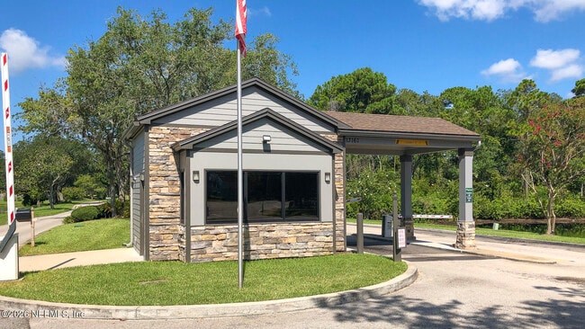 Building Photo - 13002 Viburnum Dr S