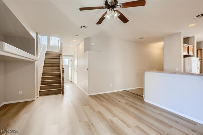 Building Photo - 648 W Vincents Dream Ave