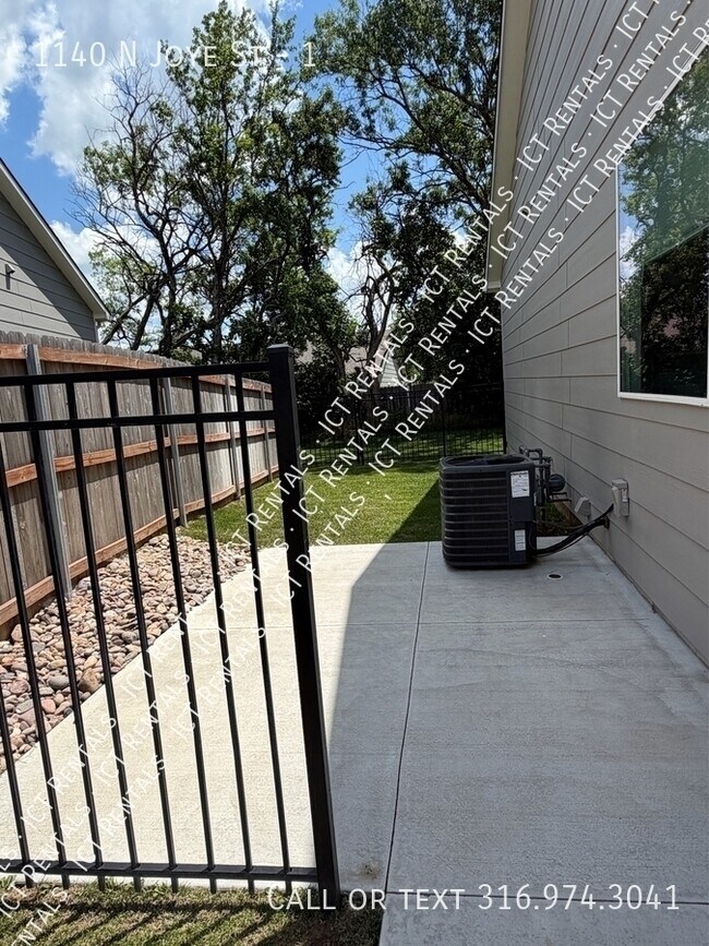 Building Photo - 1140 N Joye St