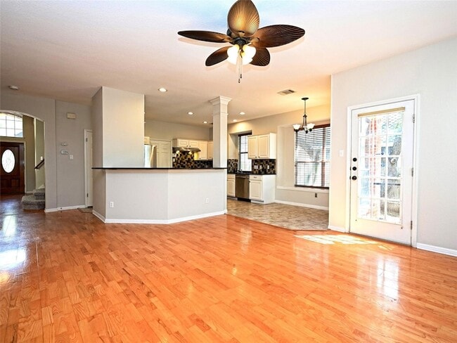 Building Photo - 11017 Rio Vista Dr