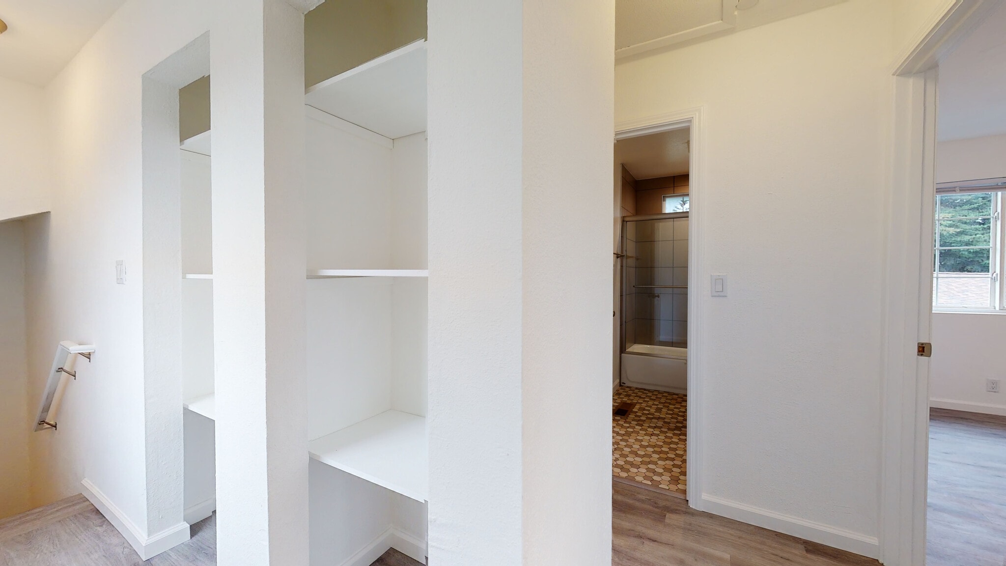 Building Photo - 1006 Tilton Ave