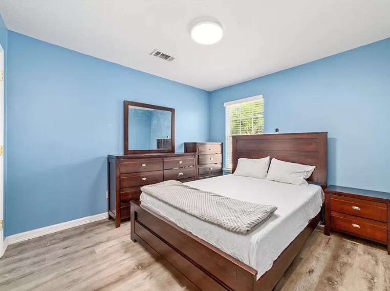 Building Photo - 10207 Revelstoke Dr