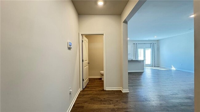 Building Photo - 100 Aspen Ct