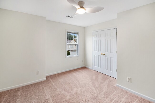 Building Photo - 145 Fountain Springs Rd