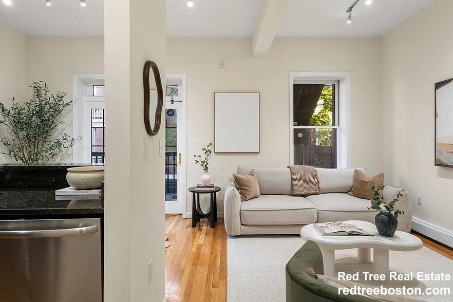 Building Photo - 59 Fort Ave