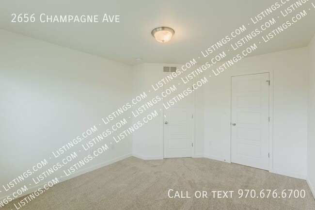 Building Photo - 2656 Champagne Ave