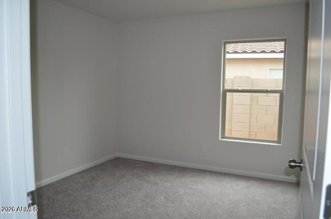 Building Photo - 2367 Oakmont Ln