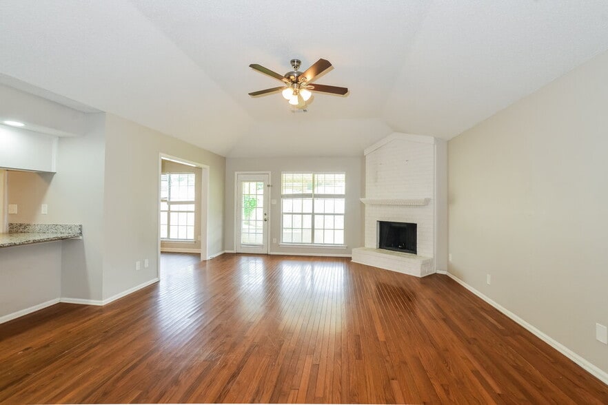 Building Photo - 6899 Gallop Dr