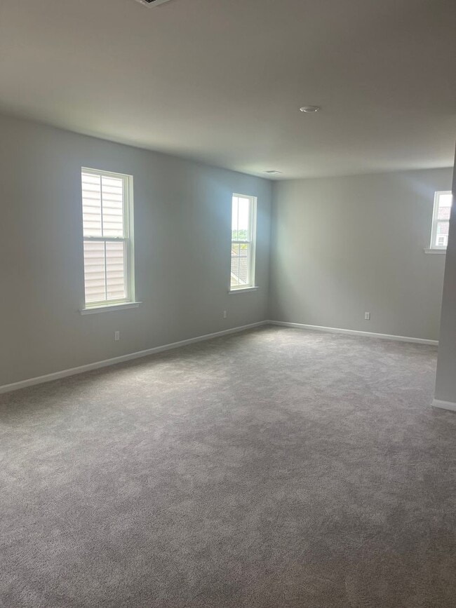 Building Photo - OPEN HOUSE!!! FRIDAY 07/11/2025 FROM 3-6PM...