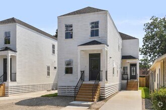 Building Photo - 2016 N Dorgenois St