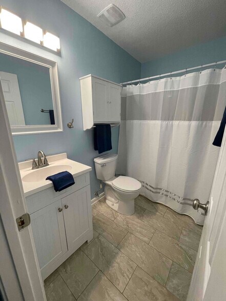 Building Photo - 503 China's Cove