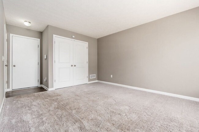 Building Photo - 280 Autumn Ridge Cir