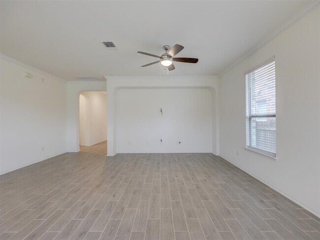 Building Photo - 1045 Arbor Acres Loop
