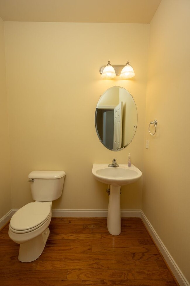 Building Photo - **LUXURIOUS GATED COMMUNITY IN FRANKLIN ZO...