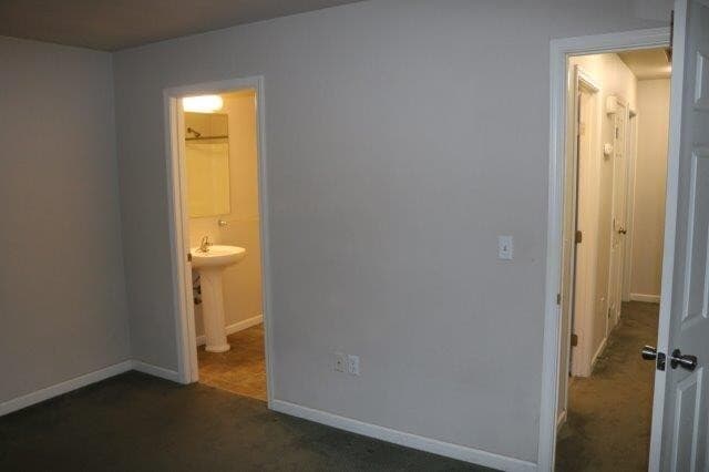 Building Photo - Cute, Cozy, convenient Arcata 3 bedroom townhouse with small fenced yard, laundry