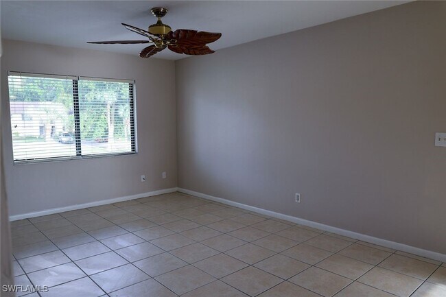 Building Photo - 1380 Green Valley Cir
