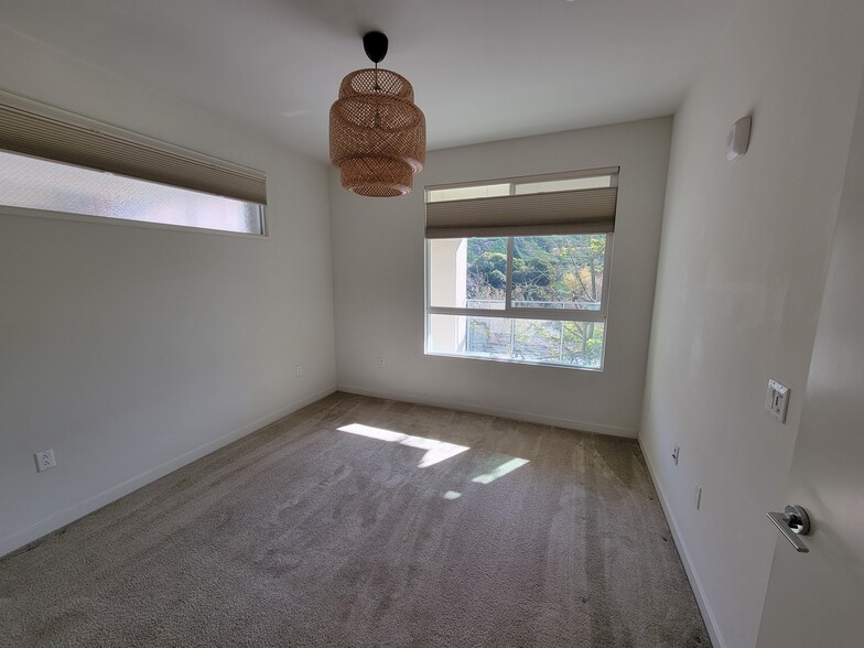 Building Photo - 12655 Bluff Creek Dr