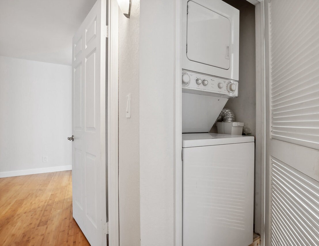 Building Photo - 5605 Friars Rd