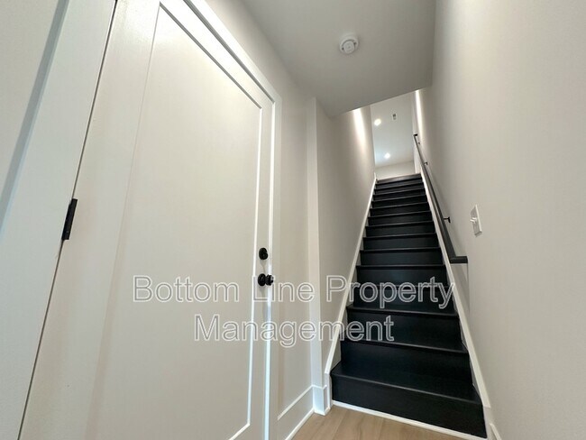 Building Photo - 1358 Briar Creek Rd