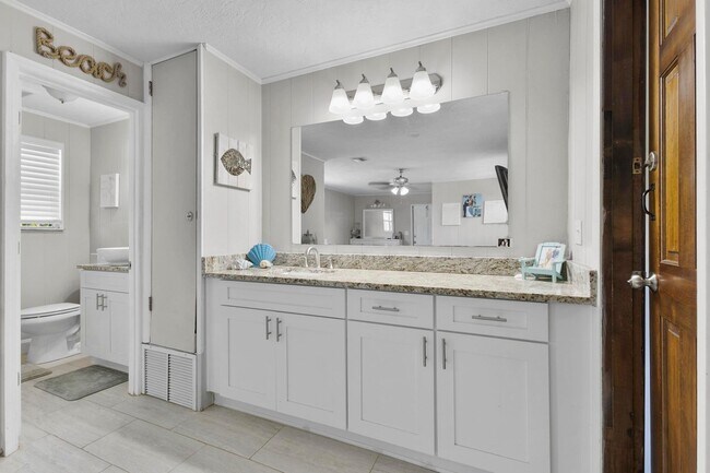 Building Photo - Charming 3-Bedroom Home in Daytona Beach