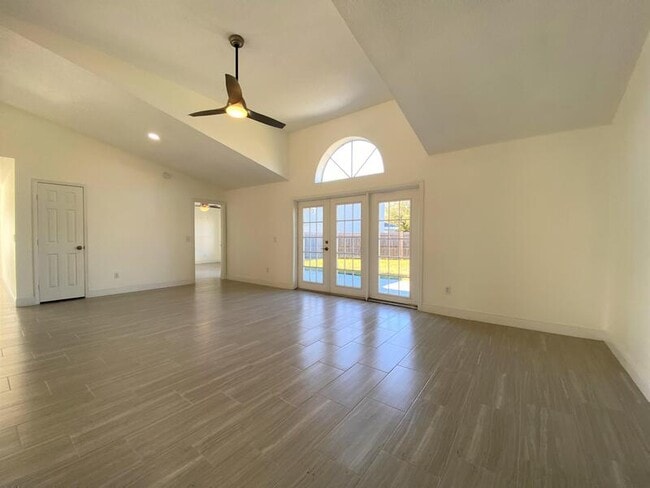 Building Photo - 14712 Madonna Lily Ct