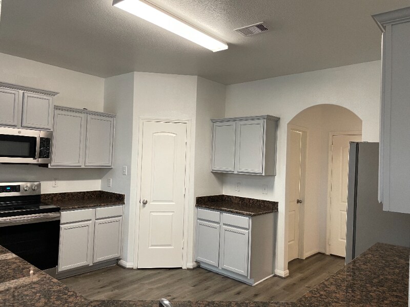 Building Photo - 11133 Panther Ct