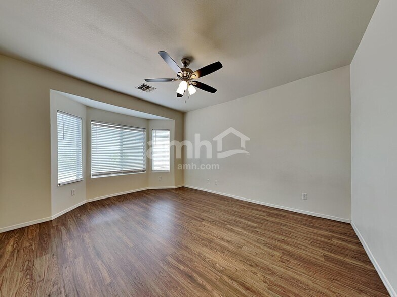 Building Photo - 14610 W Acapulco Ln