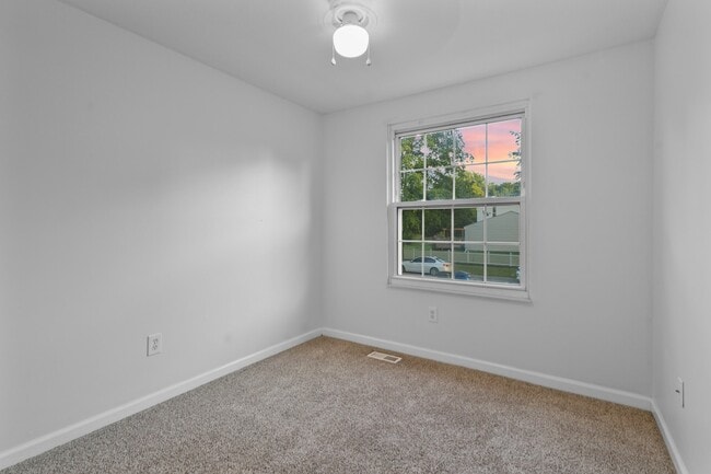 Building Photo - 4638 Vallejo Dr