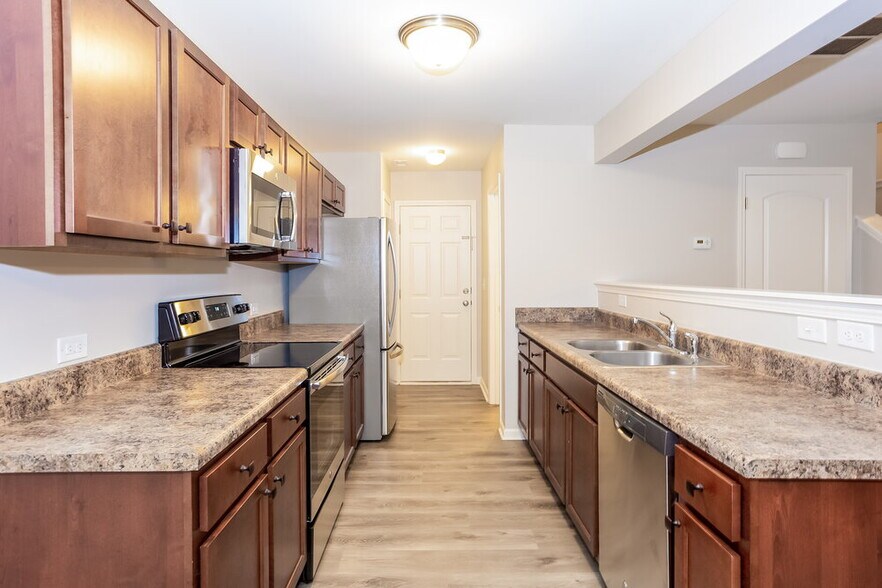 Building Photo - 1083 Manston Pl SW