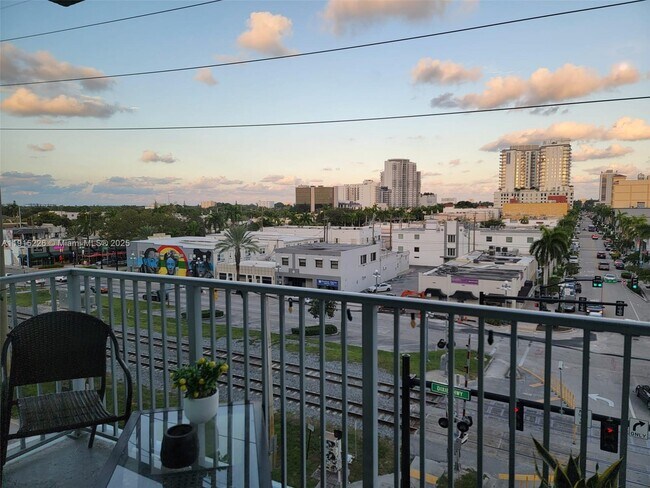 Building Photo - 140 S Dixie Hwy