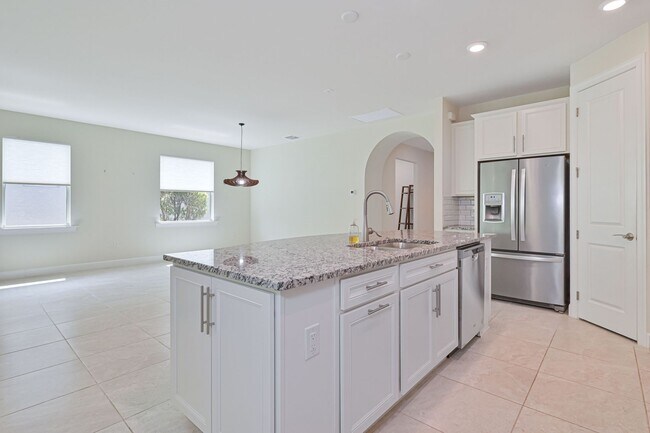 Building Photo - NOW AVAILABLE - 2/2 Plus Den Single Family Home in the Heart of Estero!