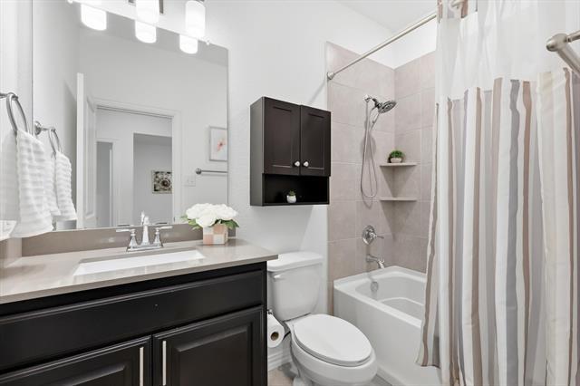 Building Photo - 982 Mikaela Dr