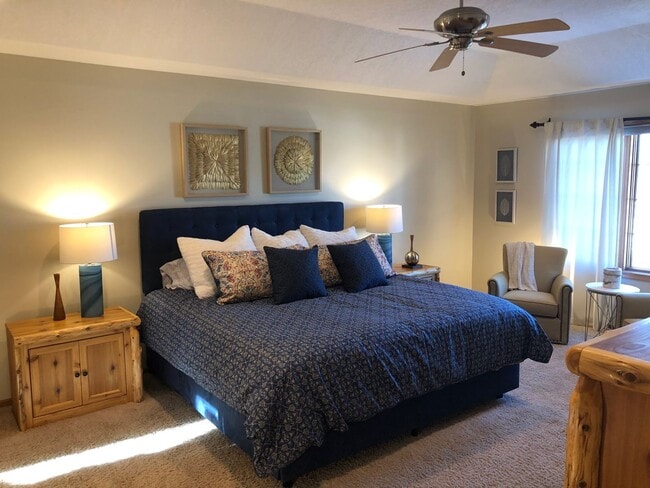 Building Photo - Southern Woods Comfort