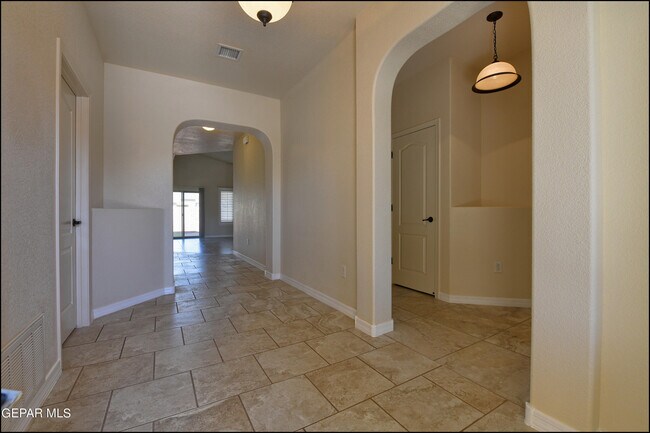 Building Photo - 14319 Owl Point Ave