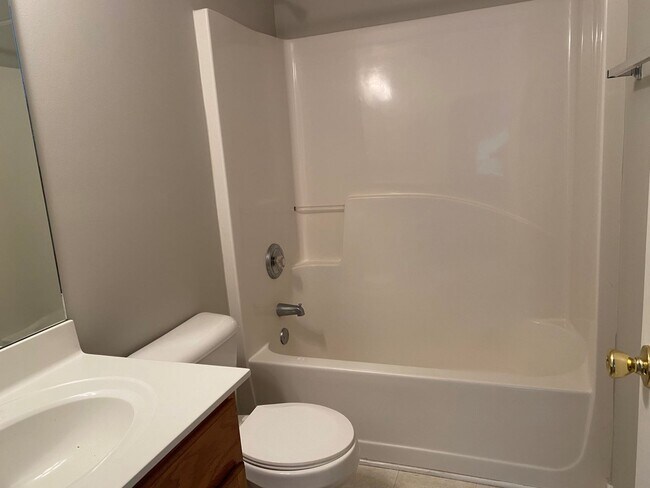 Building Photo - 219 Wild Flower Ln