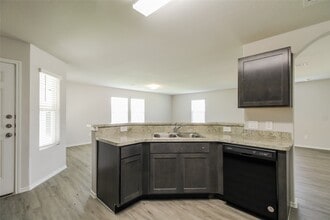 Building Photo - 2401 Flathead Dr
