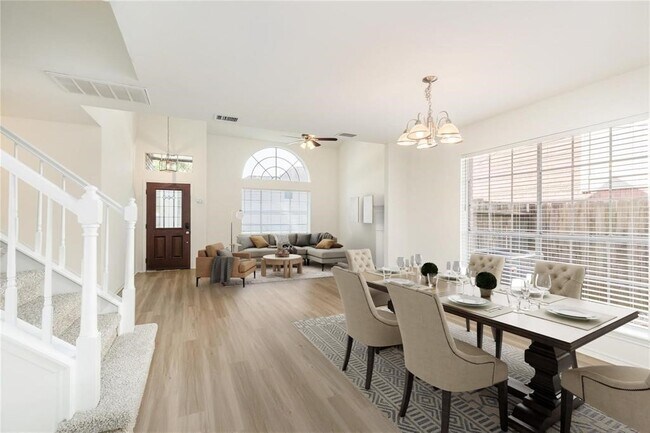 Building Photo - 9410 Calwood Cir