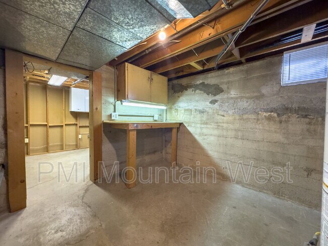 Building Photo - 2141 S 1700 E